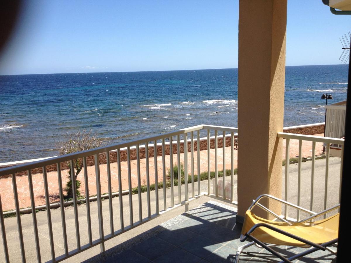 Vila Casa Con Terrazza Fronte Mare Santa Lucia  Exteriér fotografie
