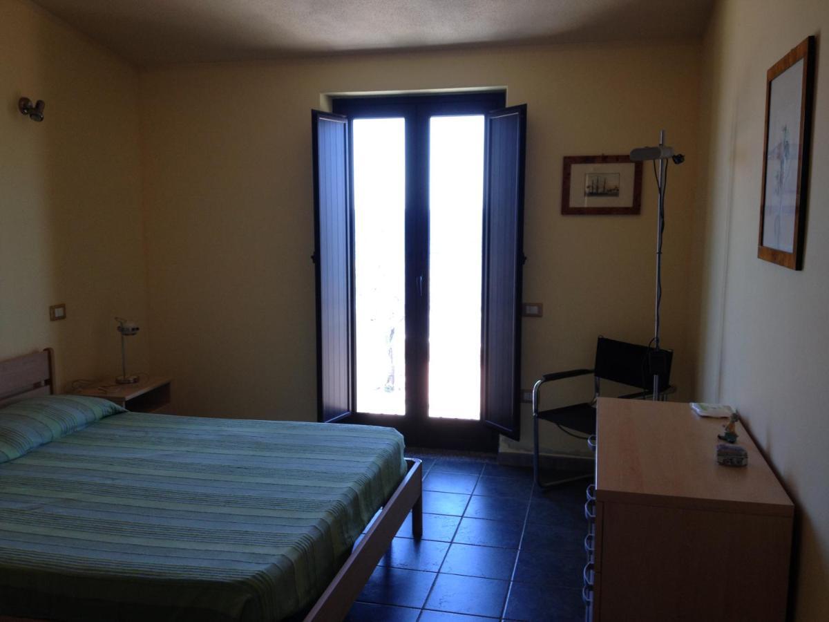 Vila Casa Con Terrazza Fronte Mare Santa Lucia  Exteriér fotografie
