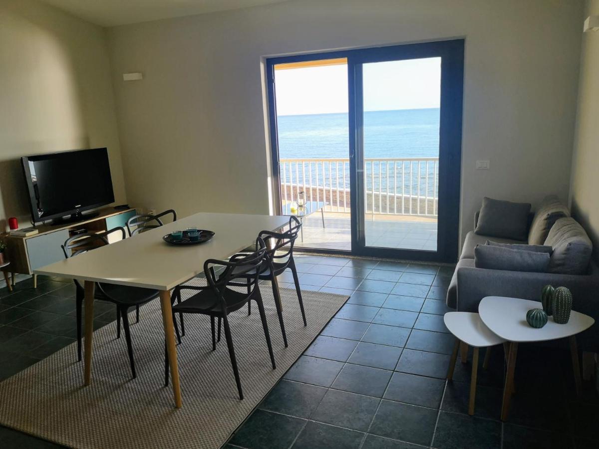 Vila Casa Con Terrazza Fronte Mare Santa Lucia  Exteriér fotografie