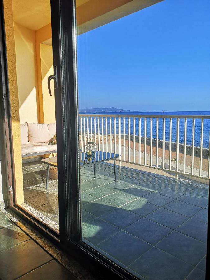 Vila Casa Con Terrazza Fronte Mare Santa Lucia  Exteriér fotografie