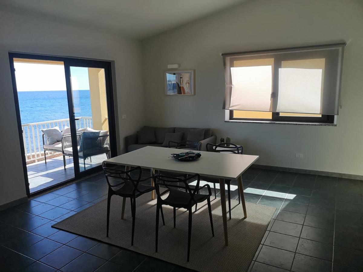 Vila Casa Con Terrazza Fronte Mare Santa Lucia  Exteriér fotografie